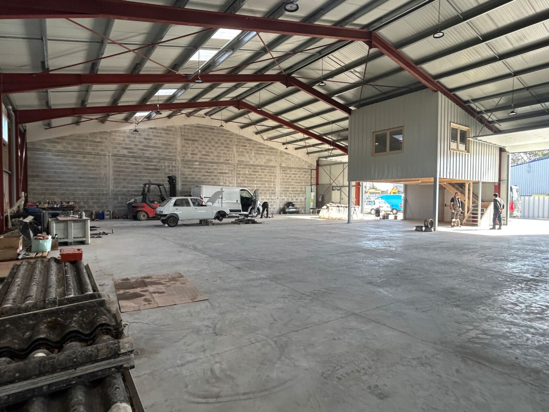 Photo 4 – location entrepôts / activités	BRECH (56400)