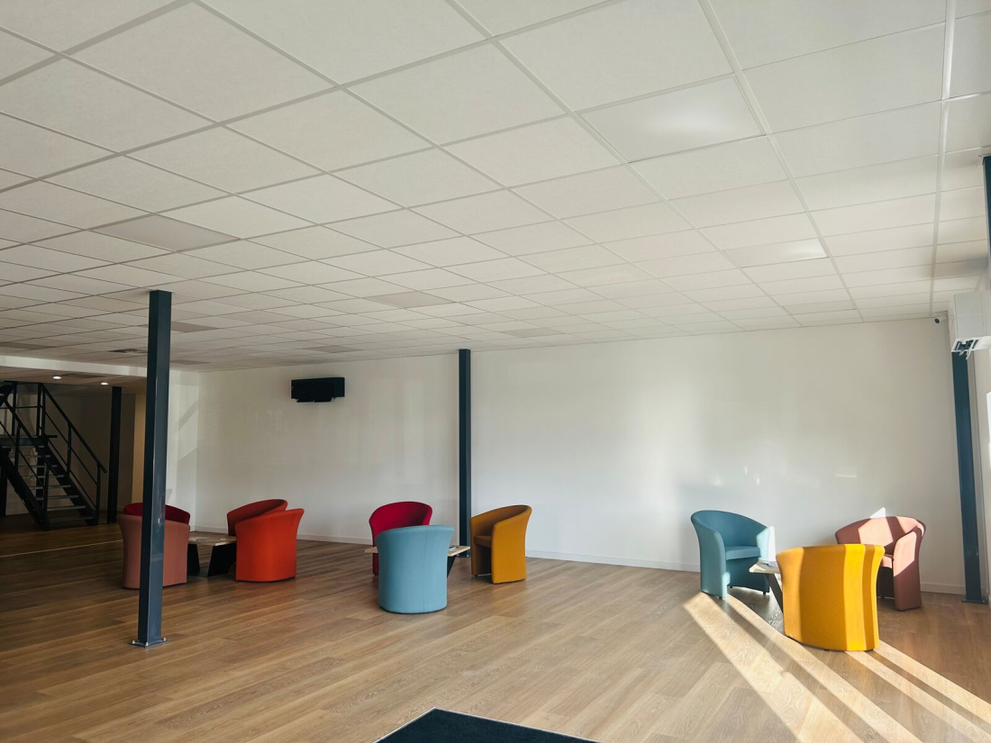 Photo 4 – location entrepôts / activités	QUEVEN (56530)