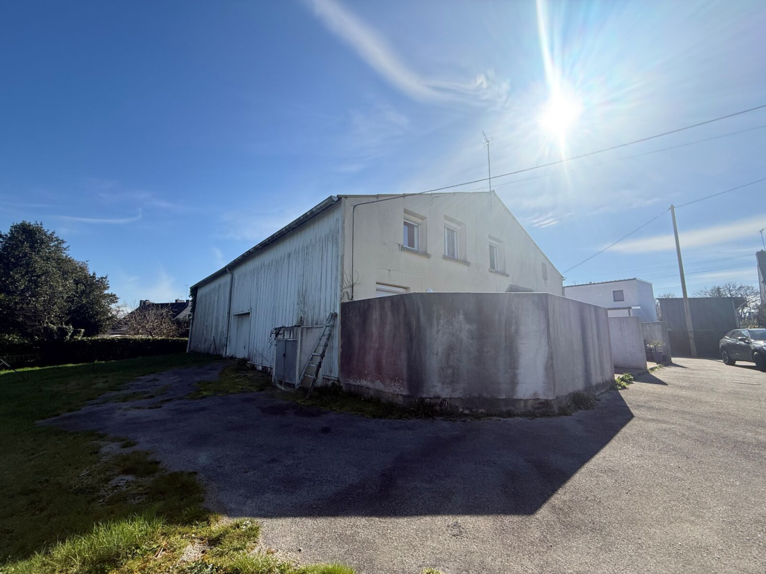 Photo 2 – vente entrepôts / activités	PLOEREN (56880)
