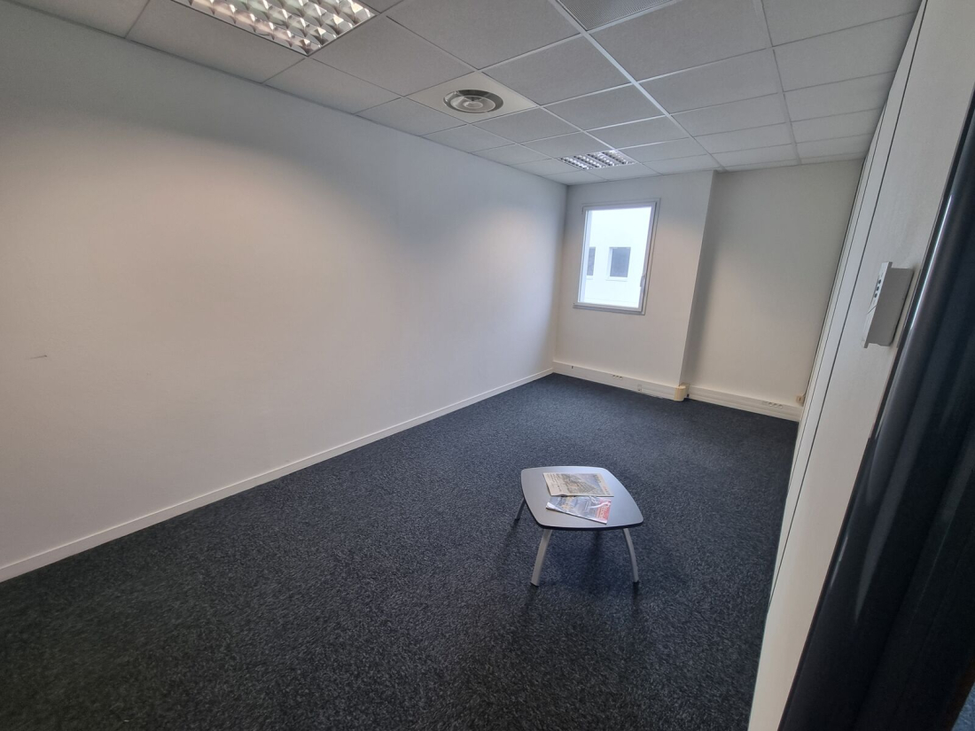 Photo 1 – vente bureaux	NANTES (44300)