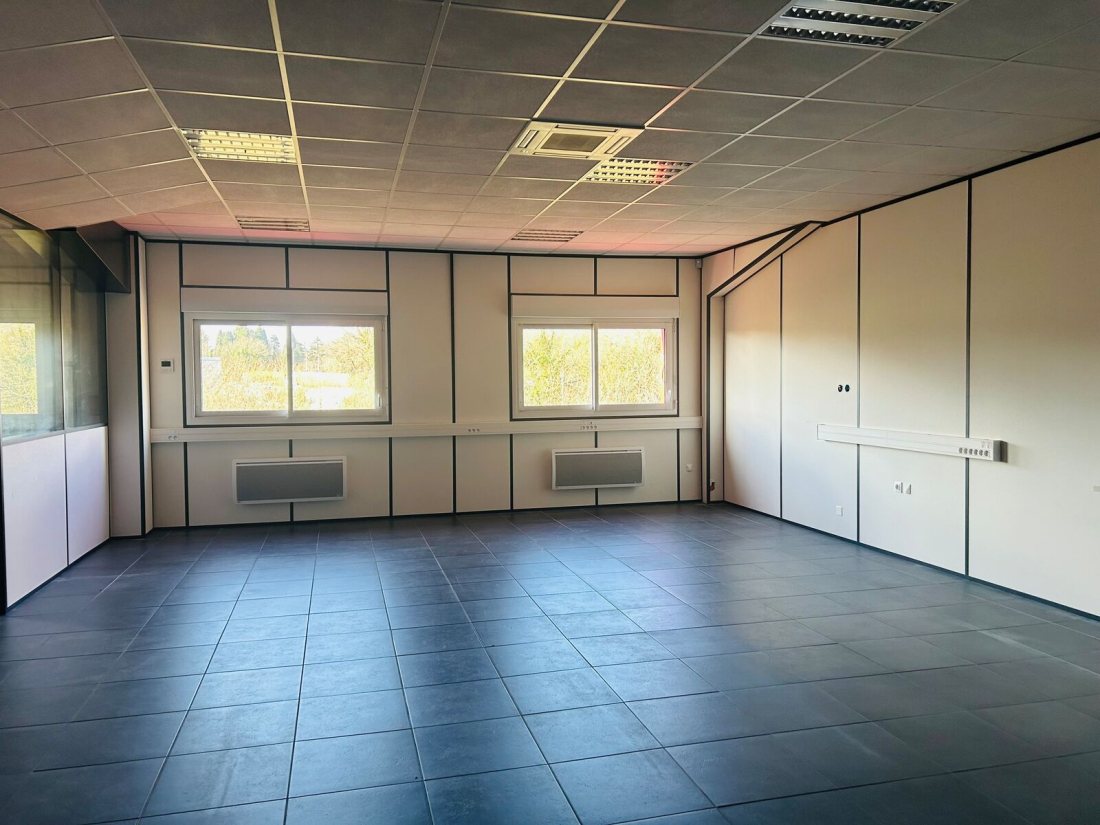 Photo 7 – location bureaux	CAUDAN (56850)