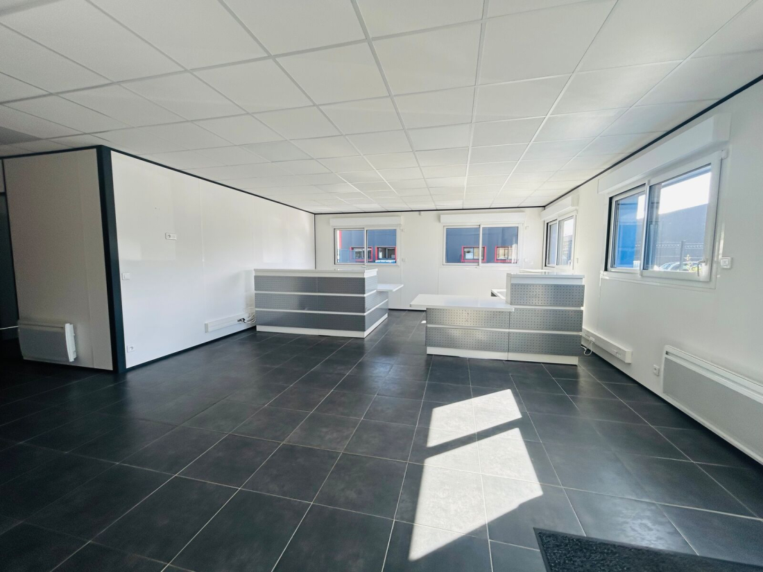 Photo 2 – location bureaux	CAUDAN (56850)