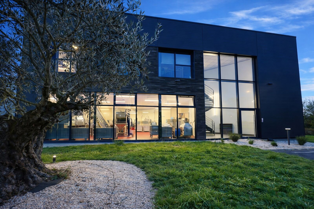 Photo 2 – vente entrepôts / activités	LA CHAPELLE SUR ERDRE (44240)