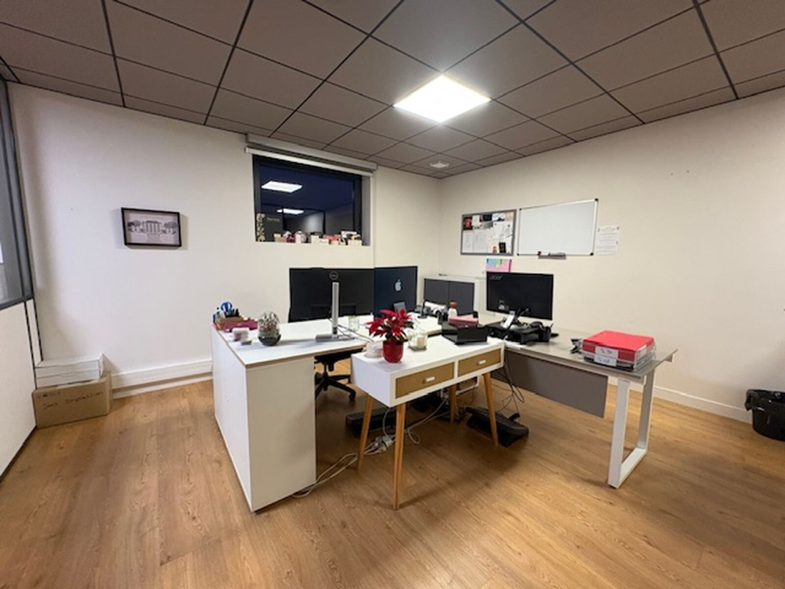 Photo 10 – vente entrepôts / activités	LA CHAPELLE SUR ERDRE (44240)