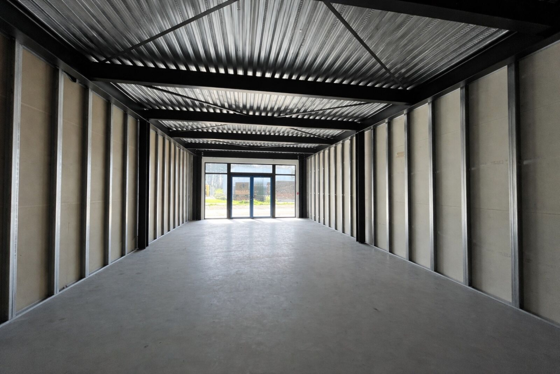 Photo 3 – location Local commercial	GRAND CHAMP (56390)