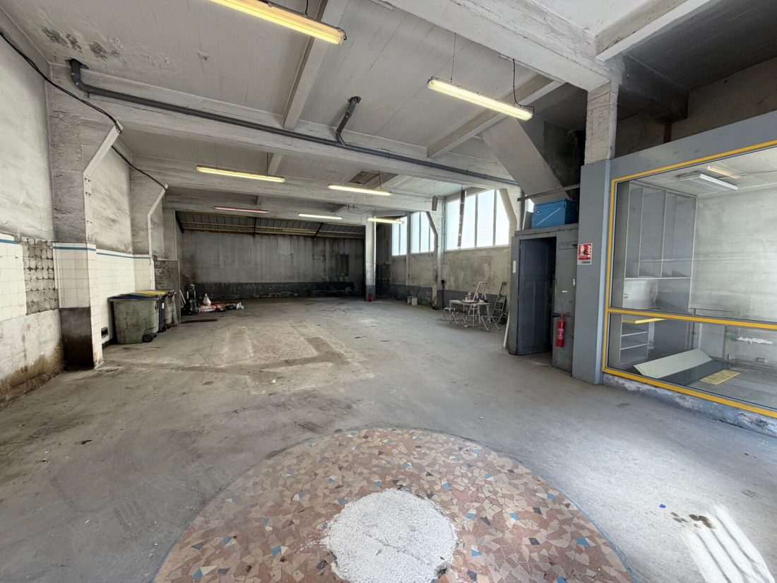 Photo 1 – location entrepôts / activités	NANTES (44000)