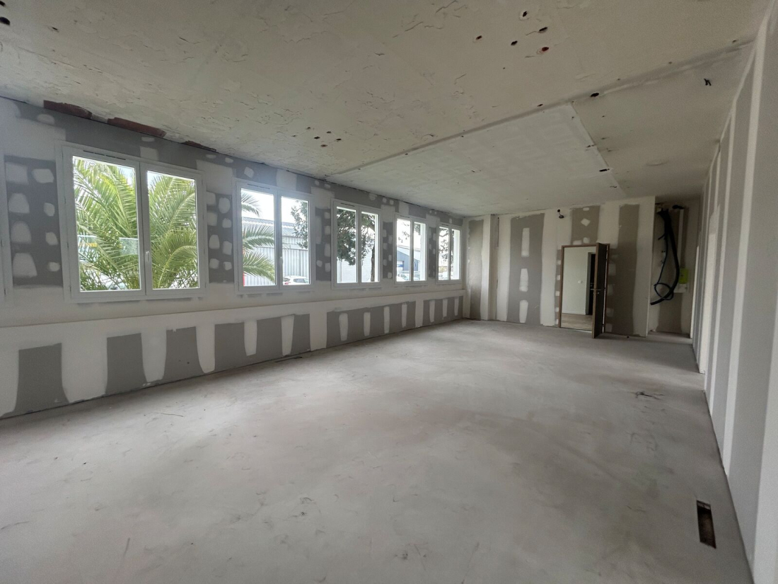 Photo 6 – vente bureaux	LANESTER (56600)