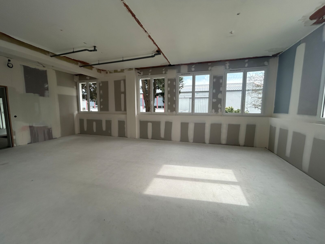 Photo 4 – vente bureaux	LANESTER (56600)