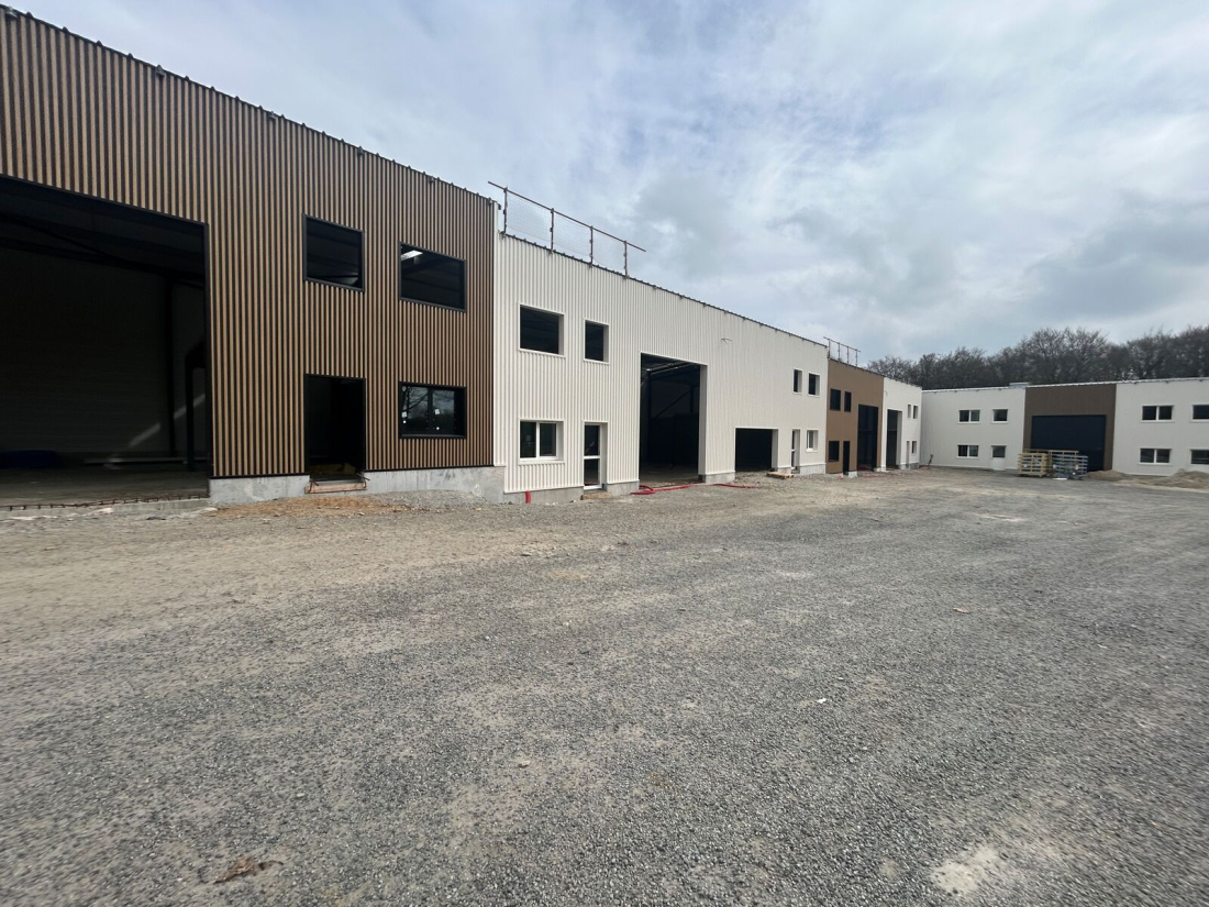 Photo 6 – vente entrepôts / activités	KERVIGNAC (56700)