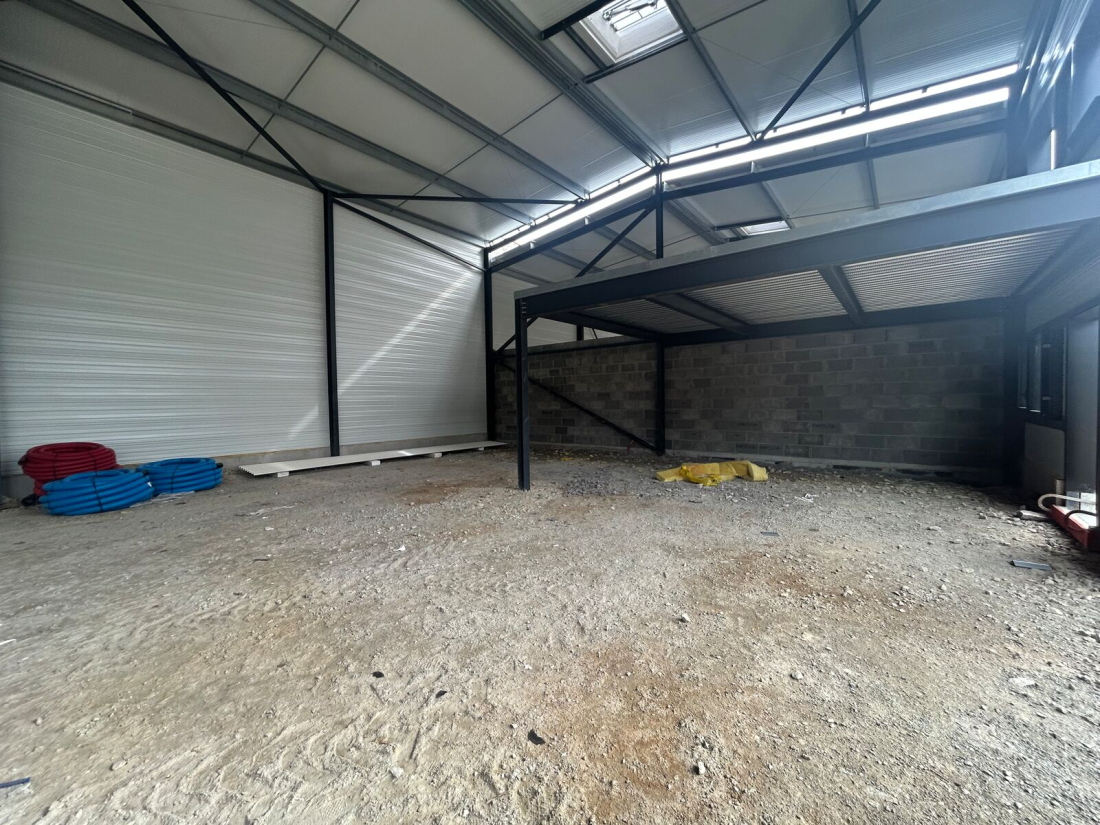 Photo 7 – vente entrepôts / activités	KERVIGNAC (56700)