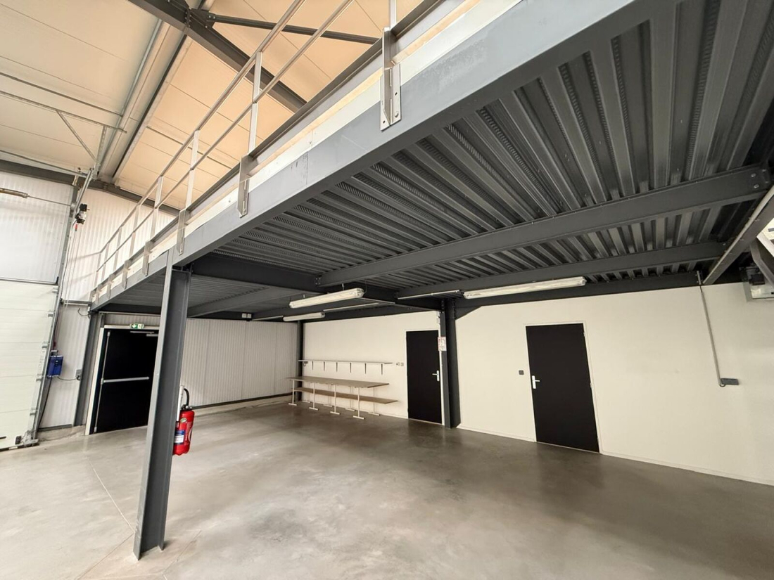 Photo 3 – location entrepôts / activités	LANDEVANT (56690)