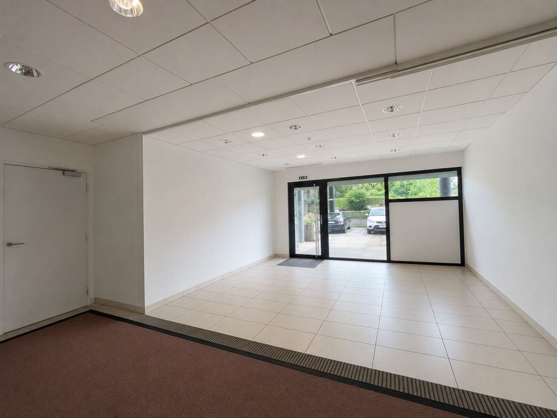 Photo 8 – location bureaux	PLESCOP (56890)