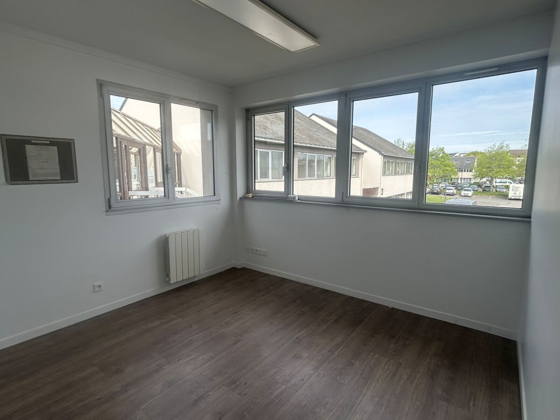 Photo 2 – vente bureaux	PLOEMEUR (56270)