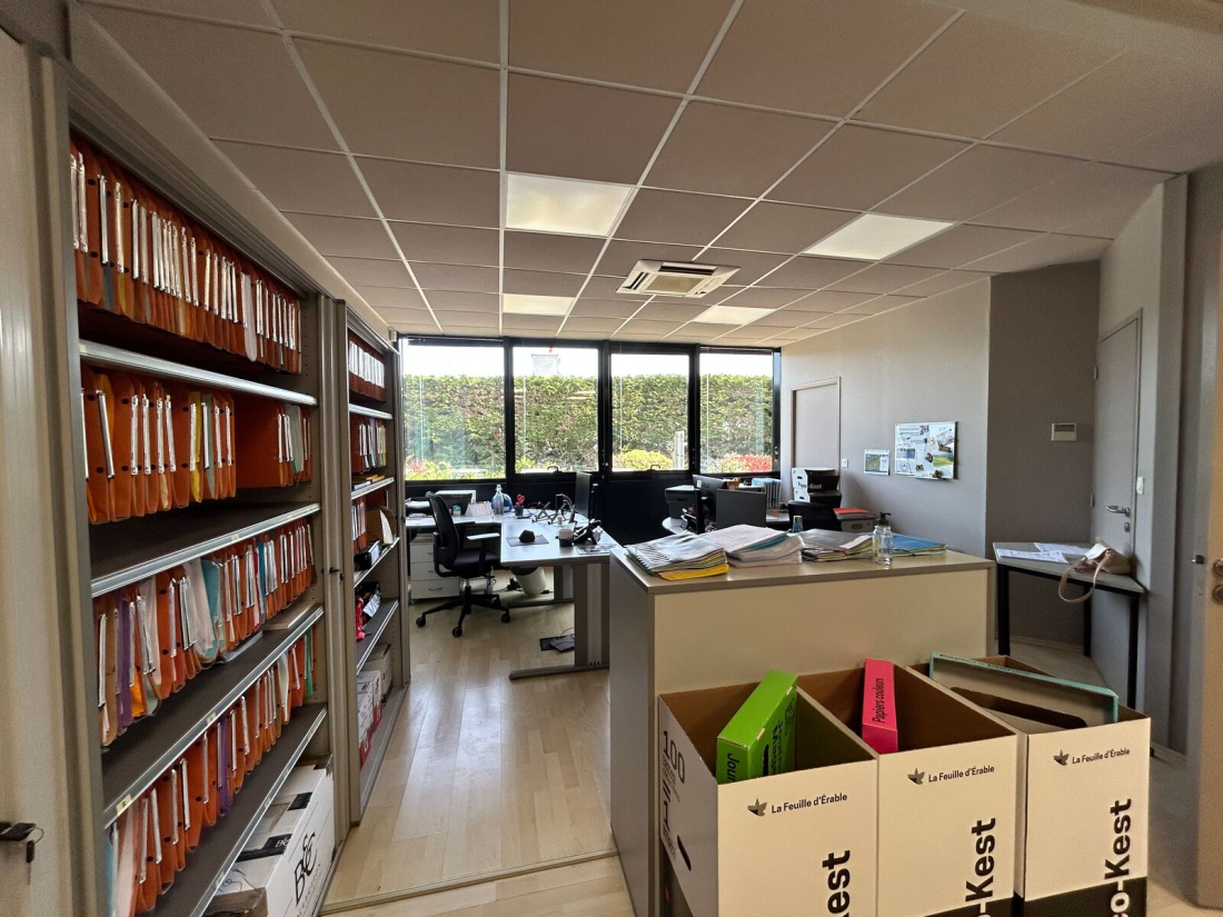 Photo 5 – vente entrepôts / activités	CAUDAN (56850)