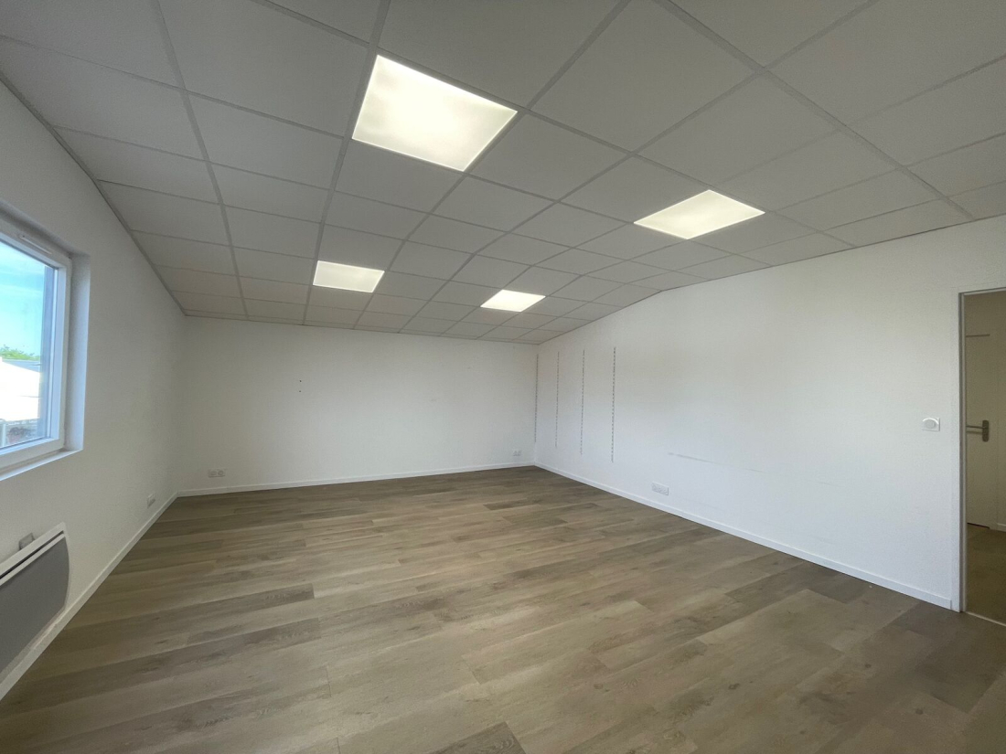 Photo 2 – location bureaux	SENE (56860)