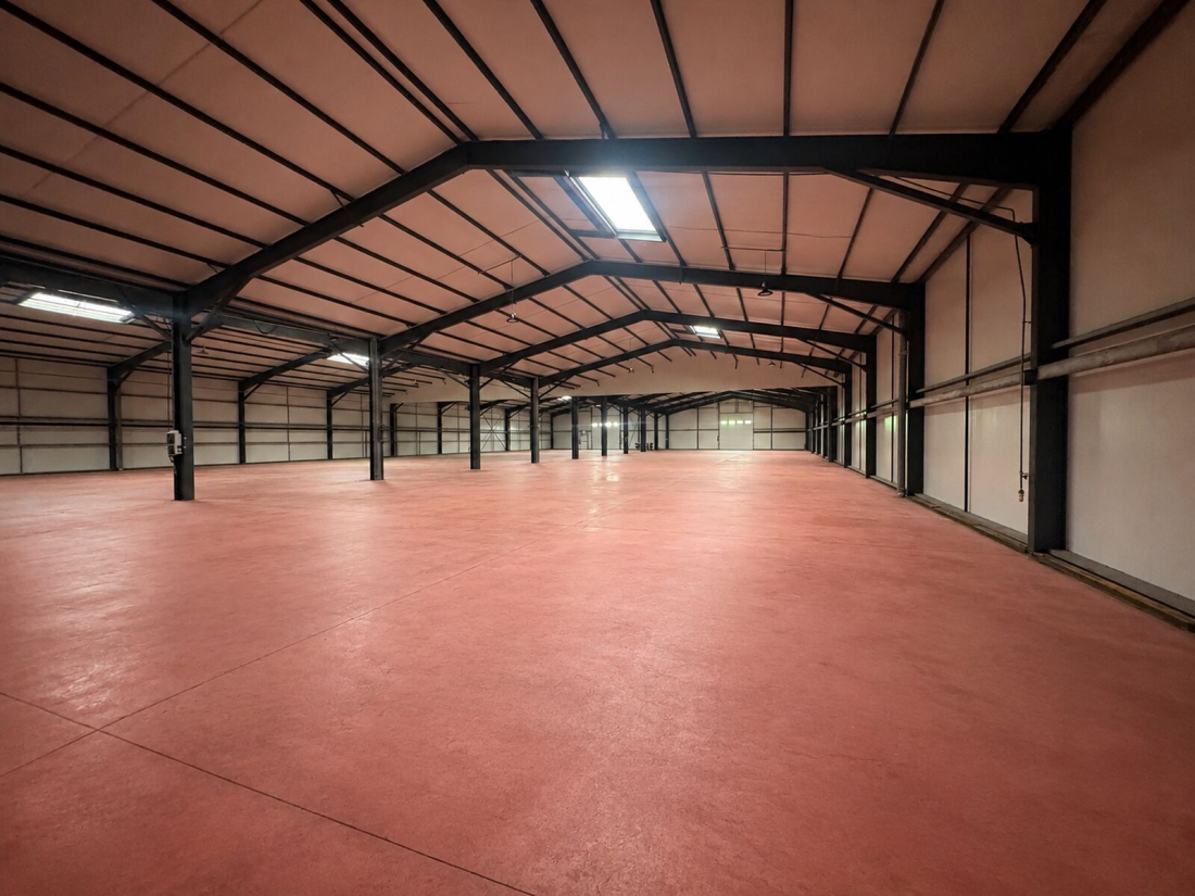 Photo 3 – location entrepôts / activités	COUERON (44220)
