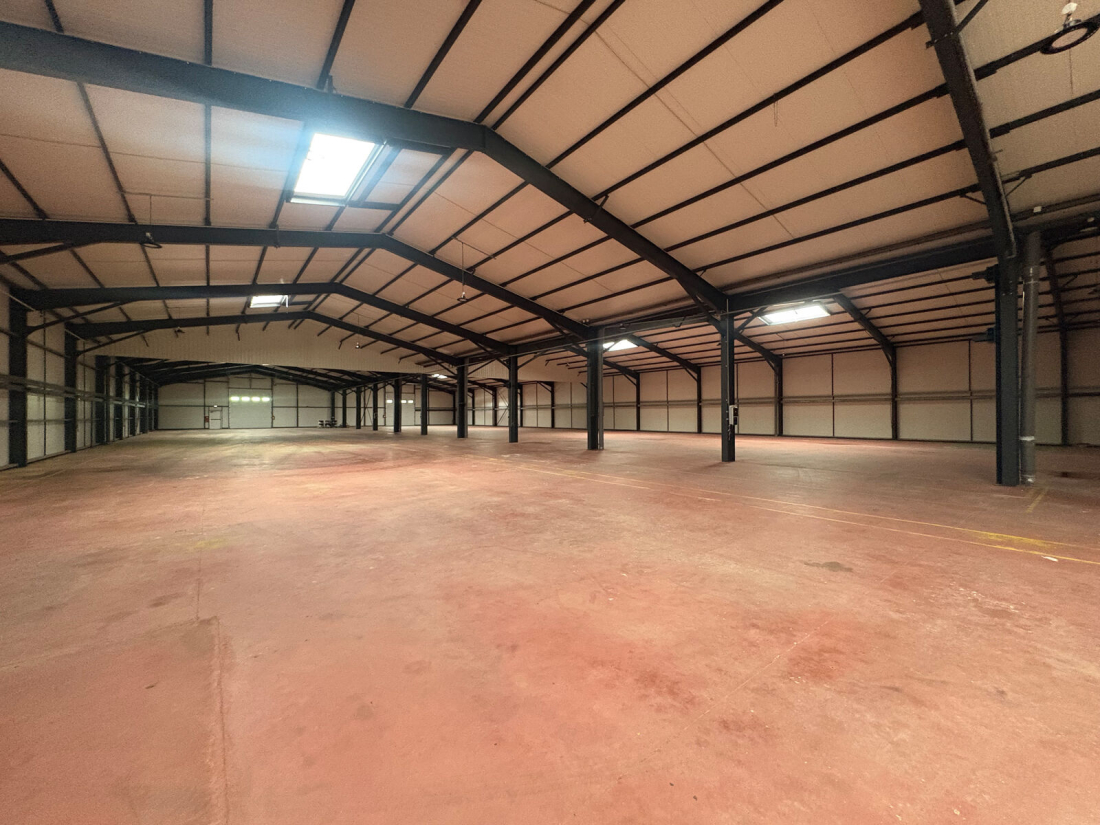 Photo 4 – location entrepôts / activités	COUERON (44220)