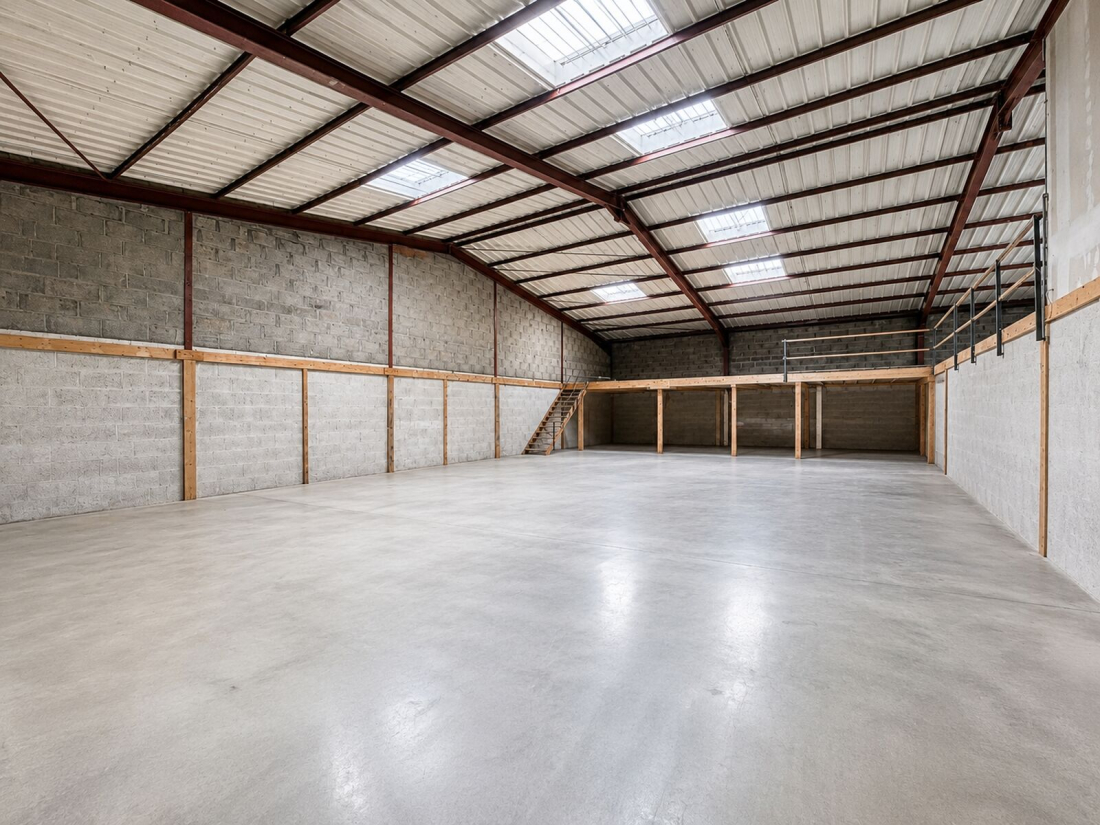 Photo 2 – location entrepôts / activités	CARQUEFOU (44470)