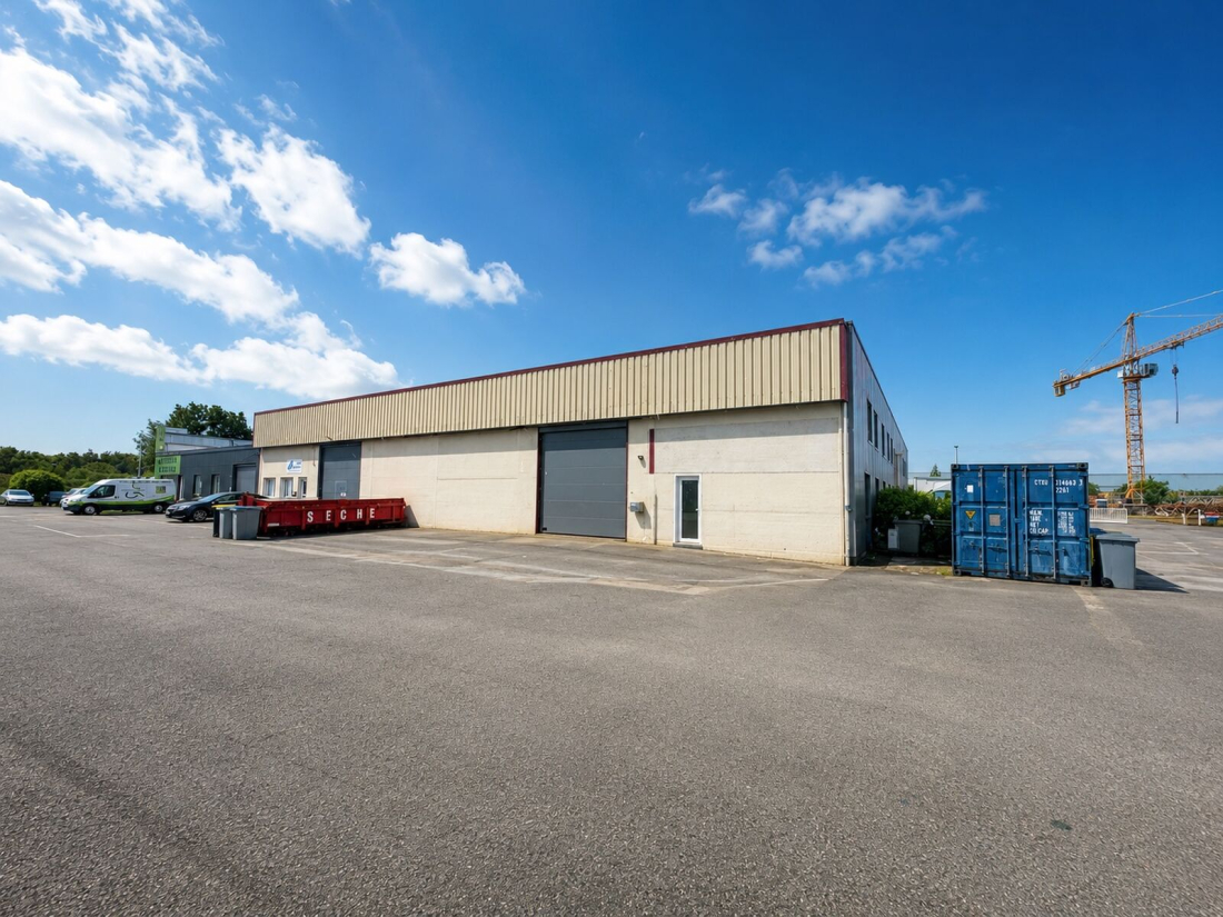 Photo 1 – location entrepôts / activités	CARQUEFOU (44470)