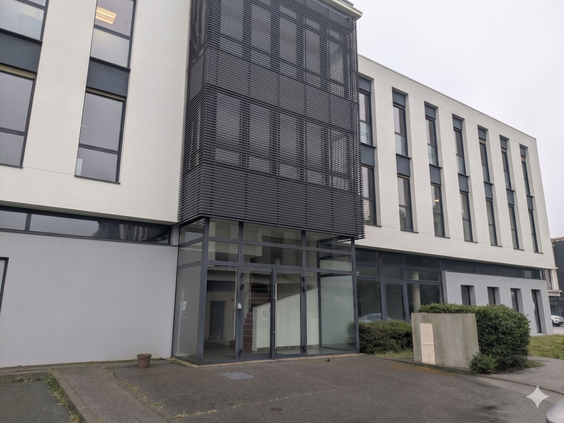 Photo 5 – vente bureaux	VANNES (56000)
