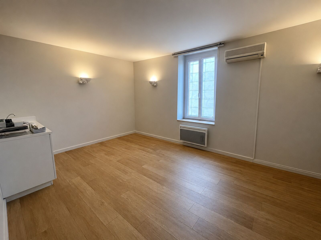 Photo 8 – location Local commercial	BASSE GOULAINE (44115)