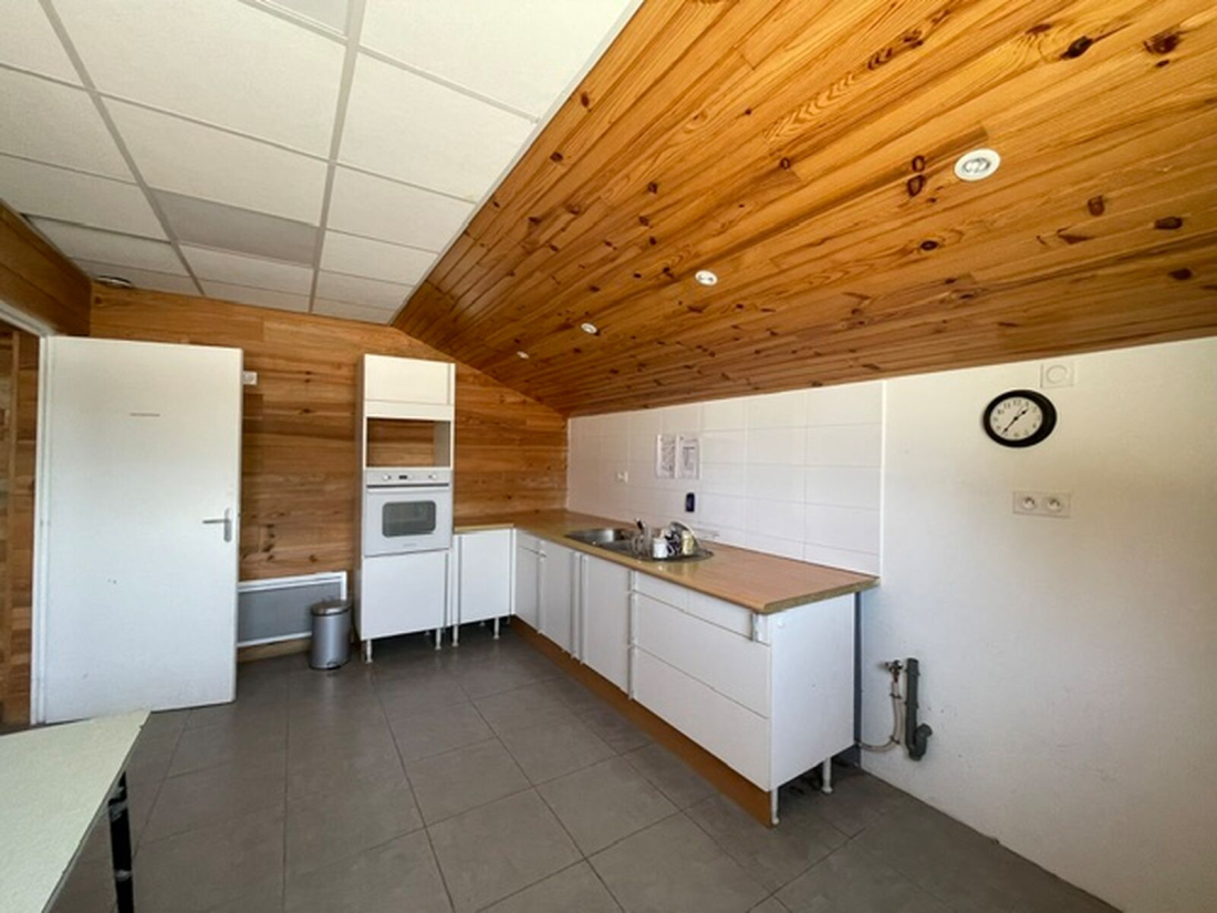 Photo 4 – location entrepôts / activités	BRECH (56400)