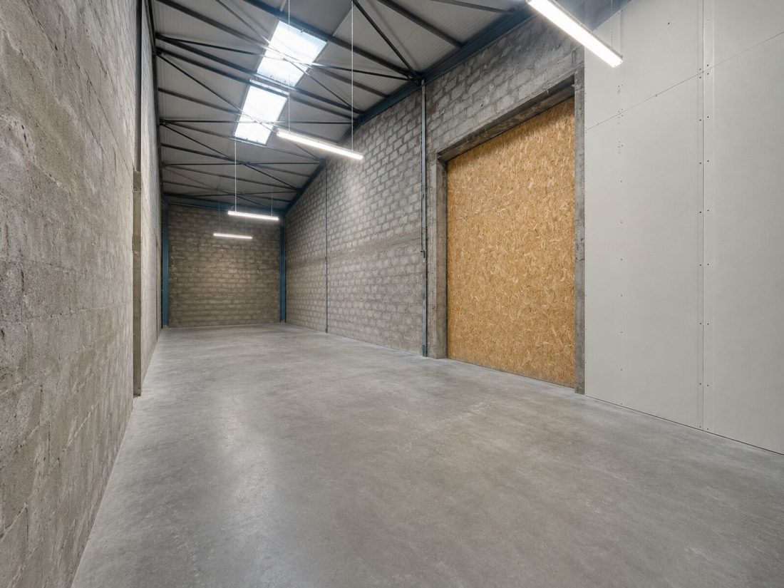 Photo 4 – location entrepôts / activités	LORIENT (56100)