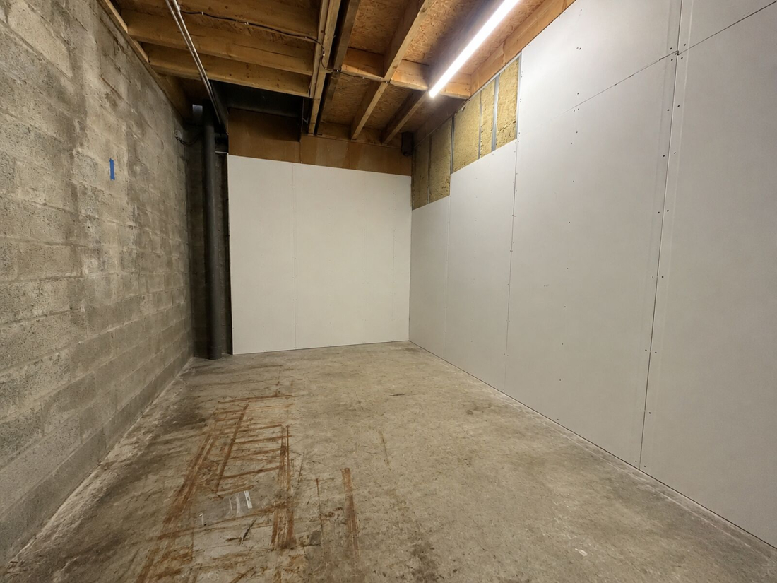 Photo 5 – location entrepôts / activités	LORIENT (56100)