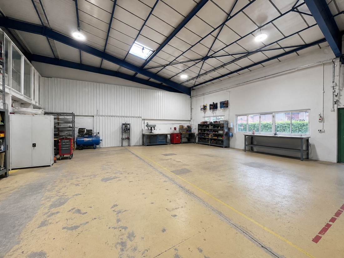 Photo 4 – location entrepôts / activités	SAINTE LUCE SUR LOIRE (44980)
