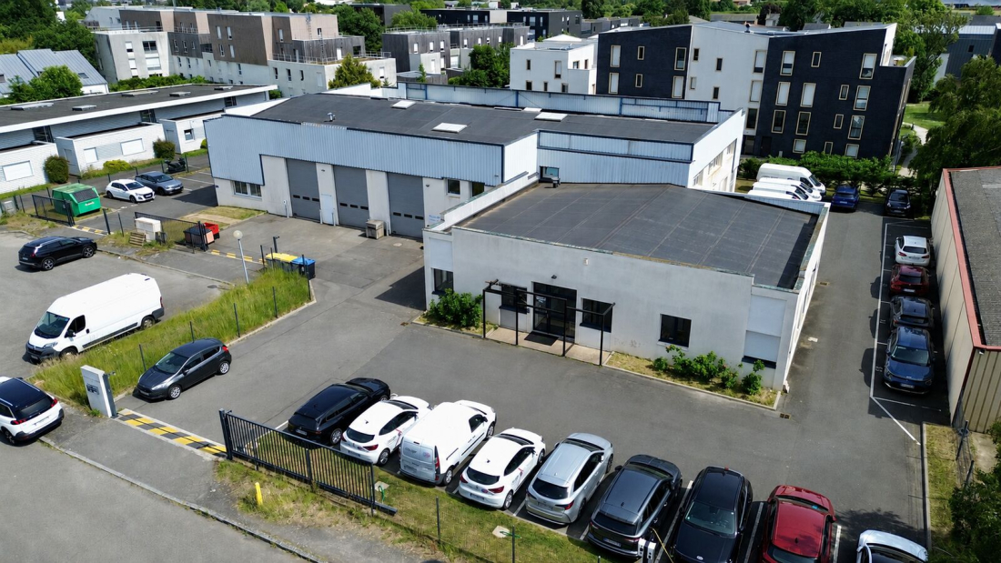 Photo 1 – location entrepôts / activités	SAINTE LUCE SUR LOIRE (44980)