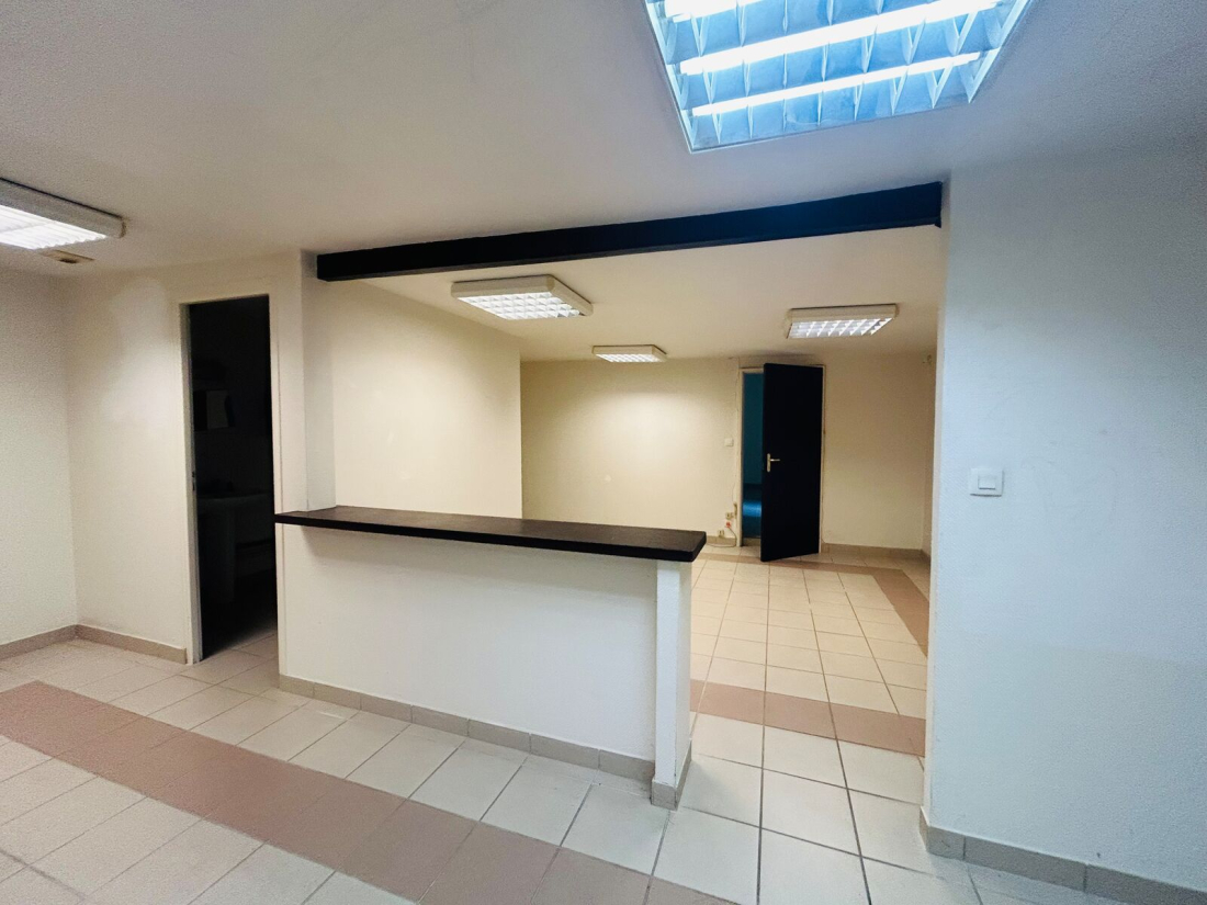 Photo 3 – location bureaux	LARMOR PLAGE (56260)
