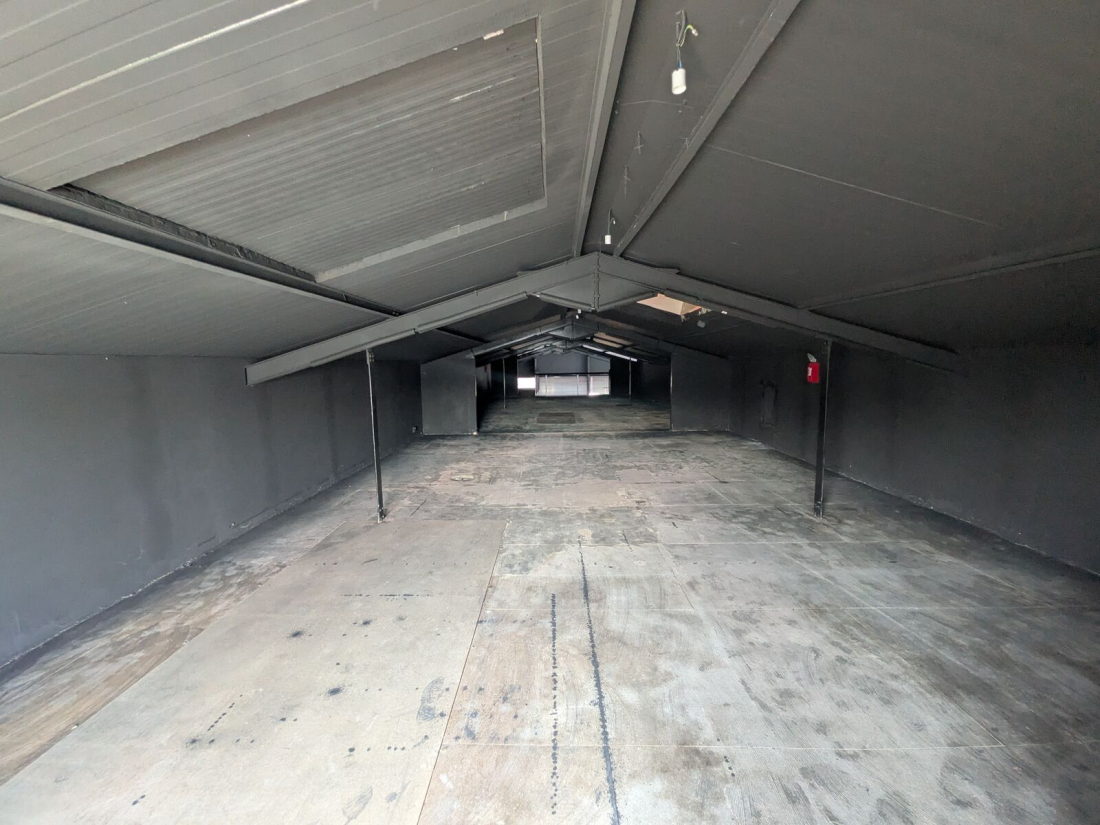 Photo 3 – location Local commercial	SENE (56860)