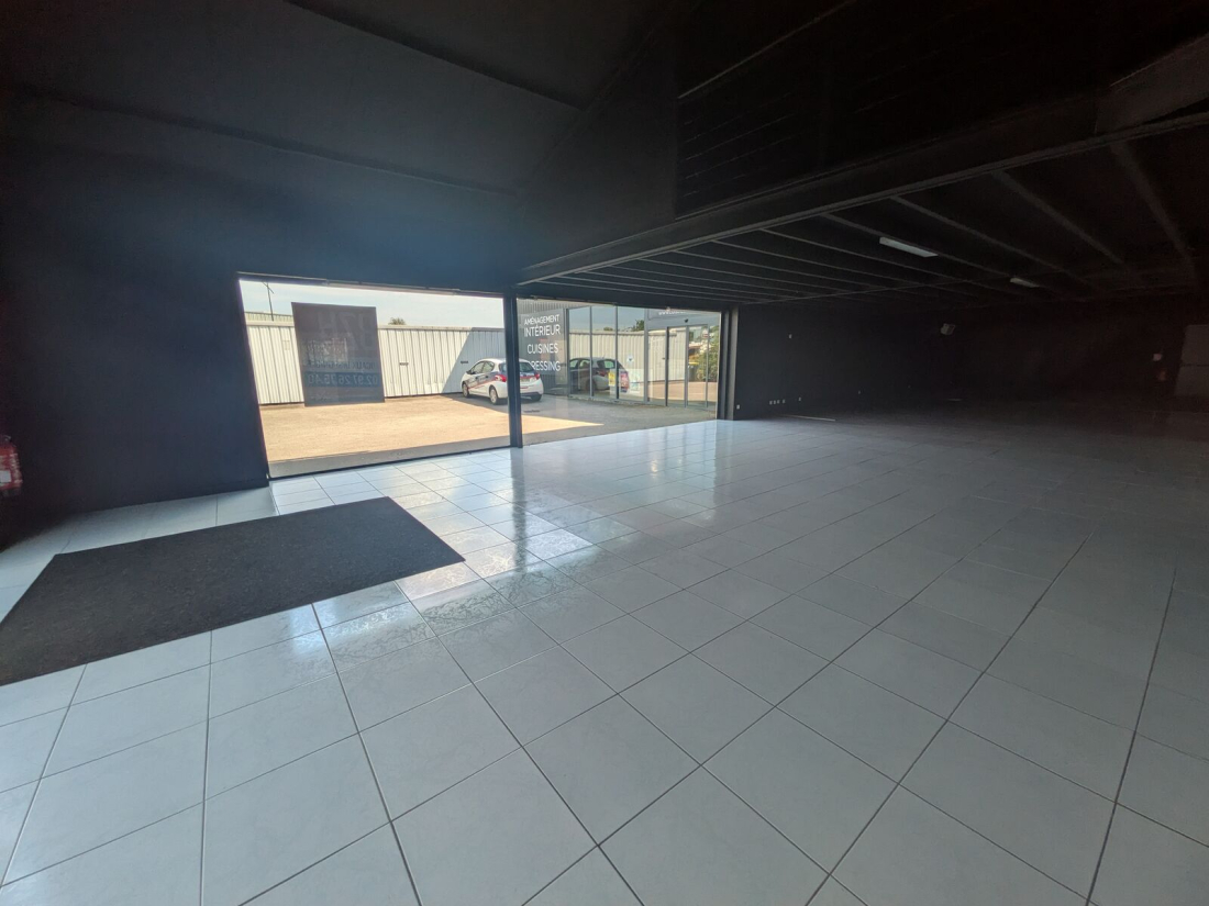 Photo 4 – location Local commercial	SENE (56860)