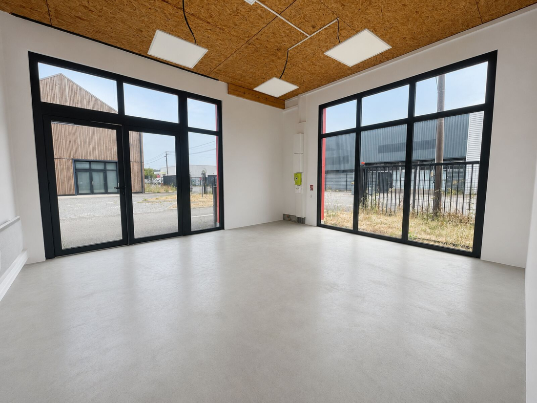 Photo 2 – location entrepôts / activités	SAINT HERBLAIN (44800)