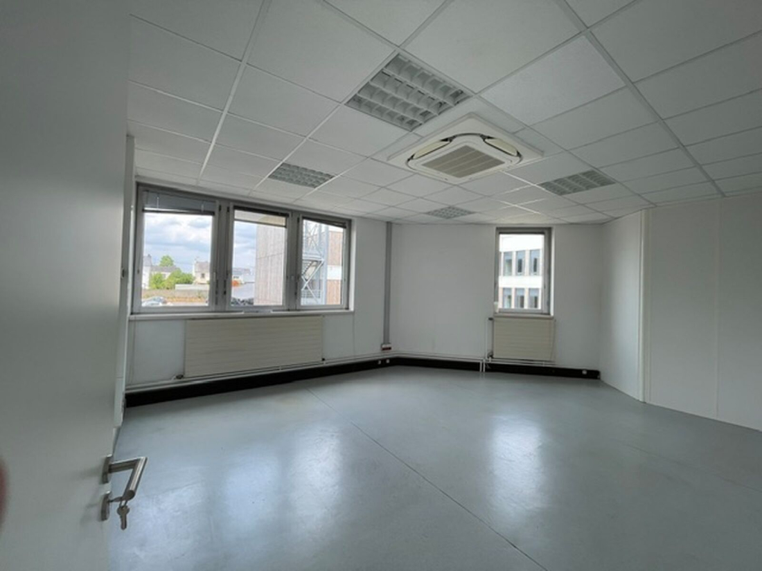 Photo 7 – location bureaux	VANNES (56000)