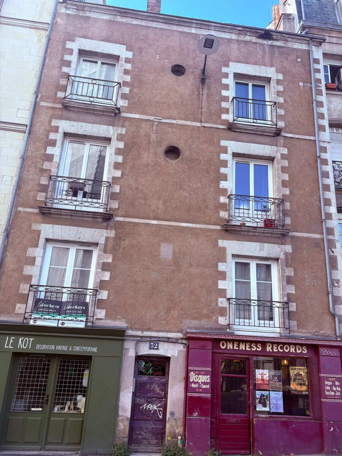 Photo 1 – vente Local commercial	NANTES (44000)