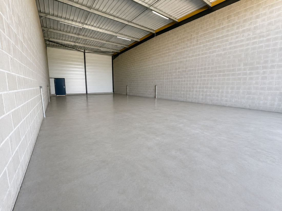 Photo 4 – location entrepôts / activités	VIGNEUX DE BRETAGNE (44360)