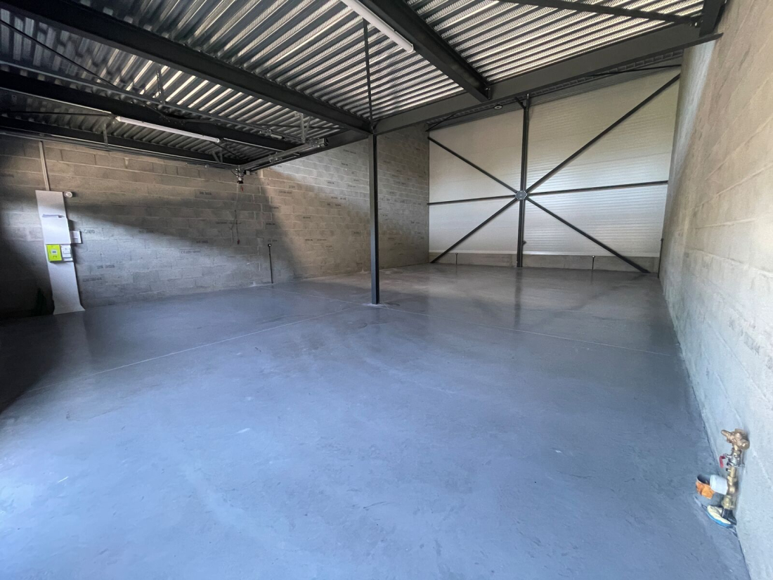 Photo 5 – vente entrepôts / activités	VIGNEUX DE BRETAGNE (44360)
