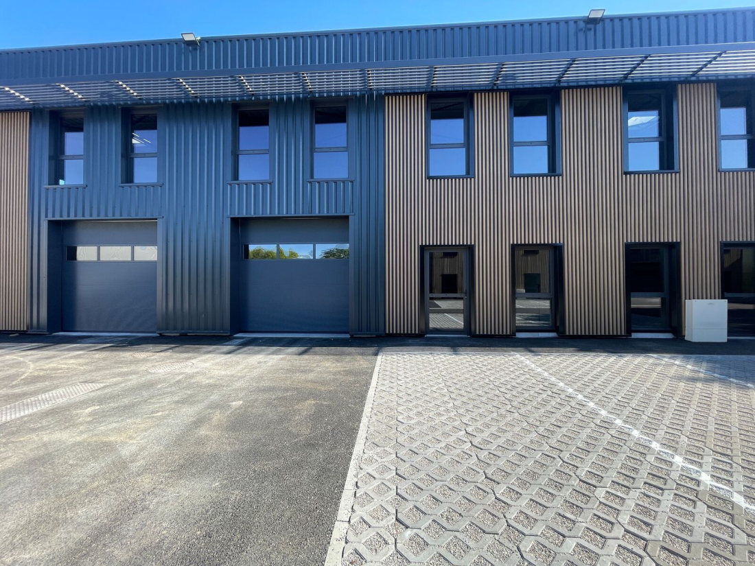 Photo 4 – vente entrepôts / activités	VIGNEUX DE BRETAGNE (44360)
