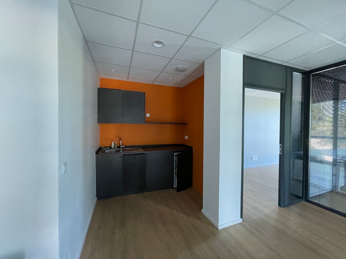 Photo 4 – vente bureaux	VANNES (56000)