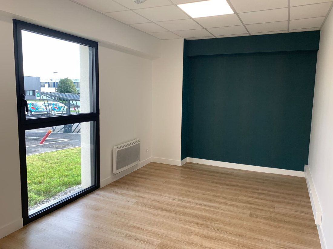 Photo 3 – location bureaux	LANESTER (56600)