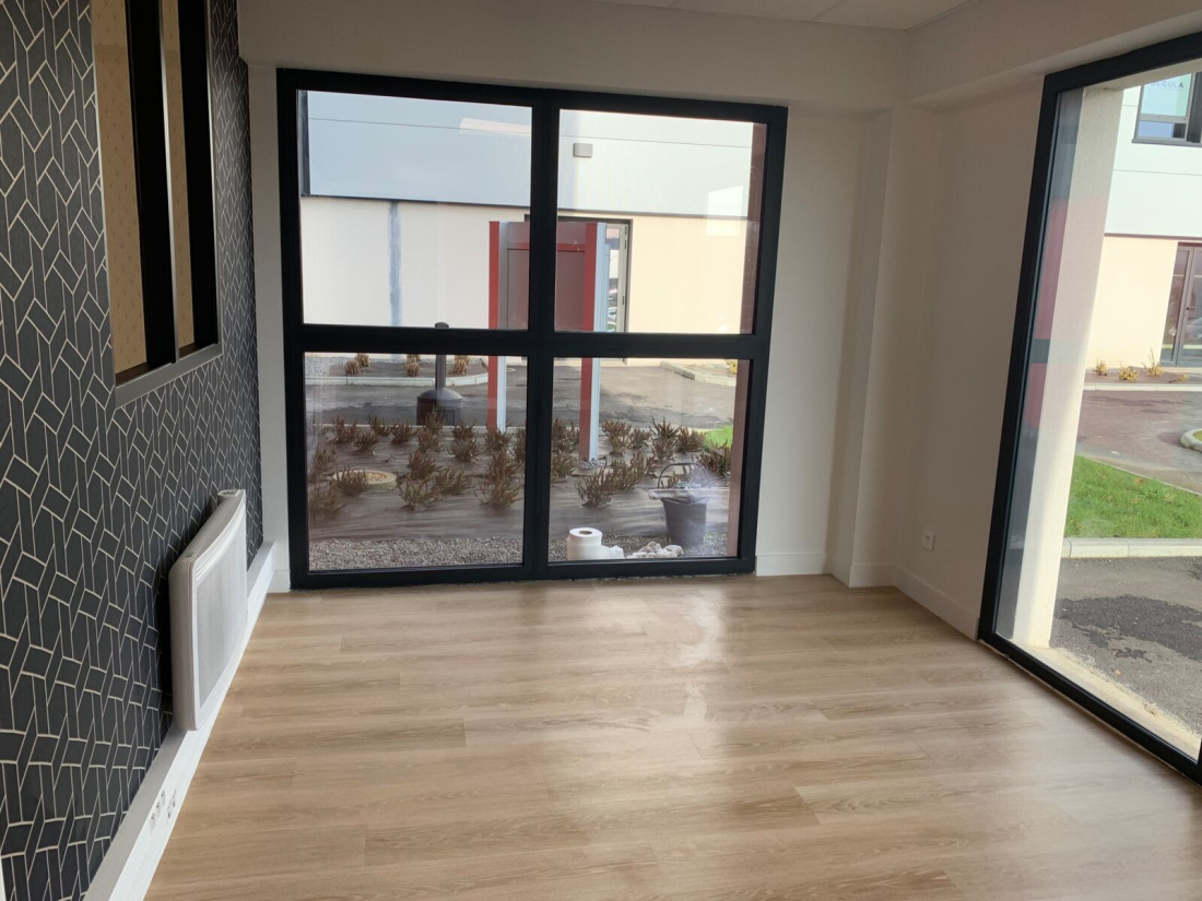 Photo 4 – location bureaux	LANESTER (56600)
