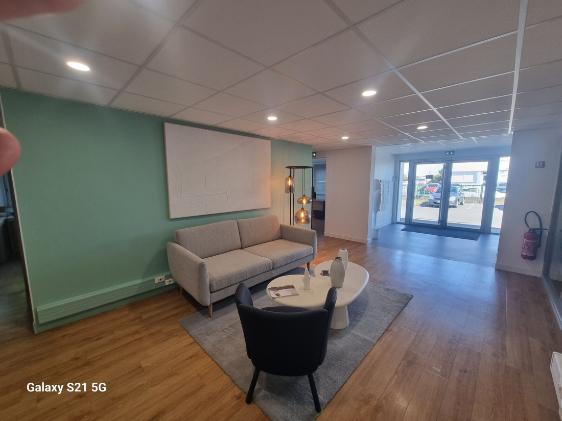 Photo 2 – vente entrepôts / activités	SAINT HERBLAIN (44800)