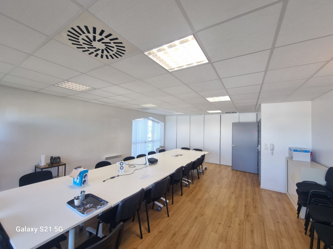 Photo 8 – vente entrepôts / activités	SAINT HERBLAIN (44800)