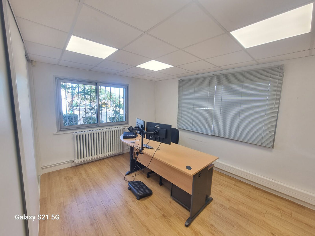 Photo 3 – vente entrepôts / activités	SAINT HERBLAIN (44800)