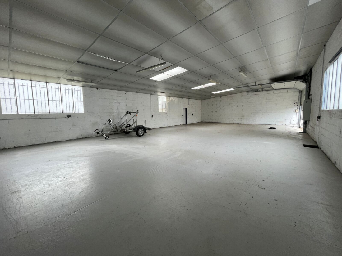 Photo 2 – location entrepôts / activités	CARQUEFOU (44470)