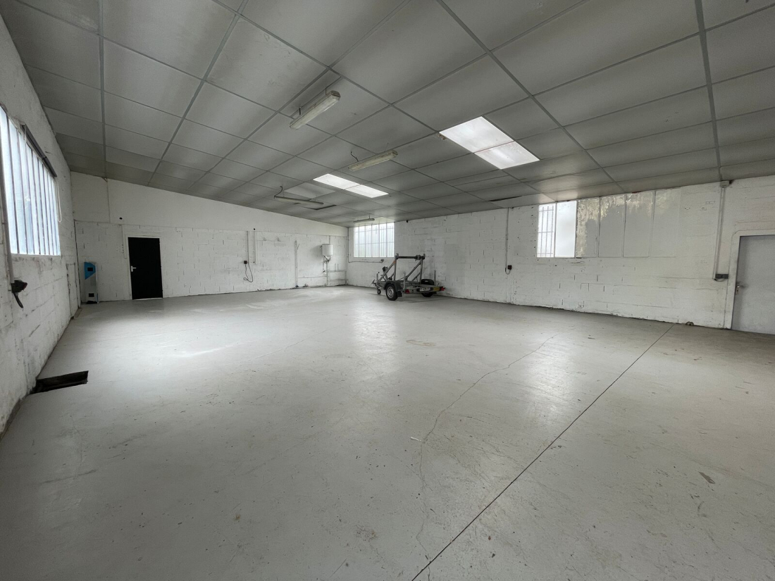 Photo 4 – location entrepôts / activités	CARQUEFOU (44470)