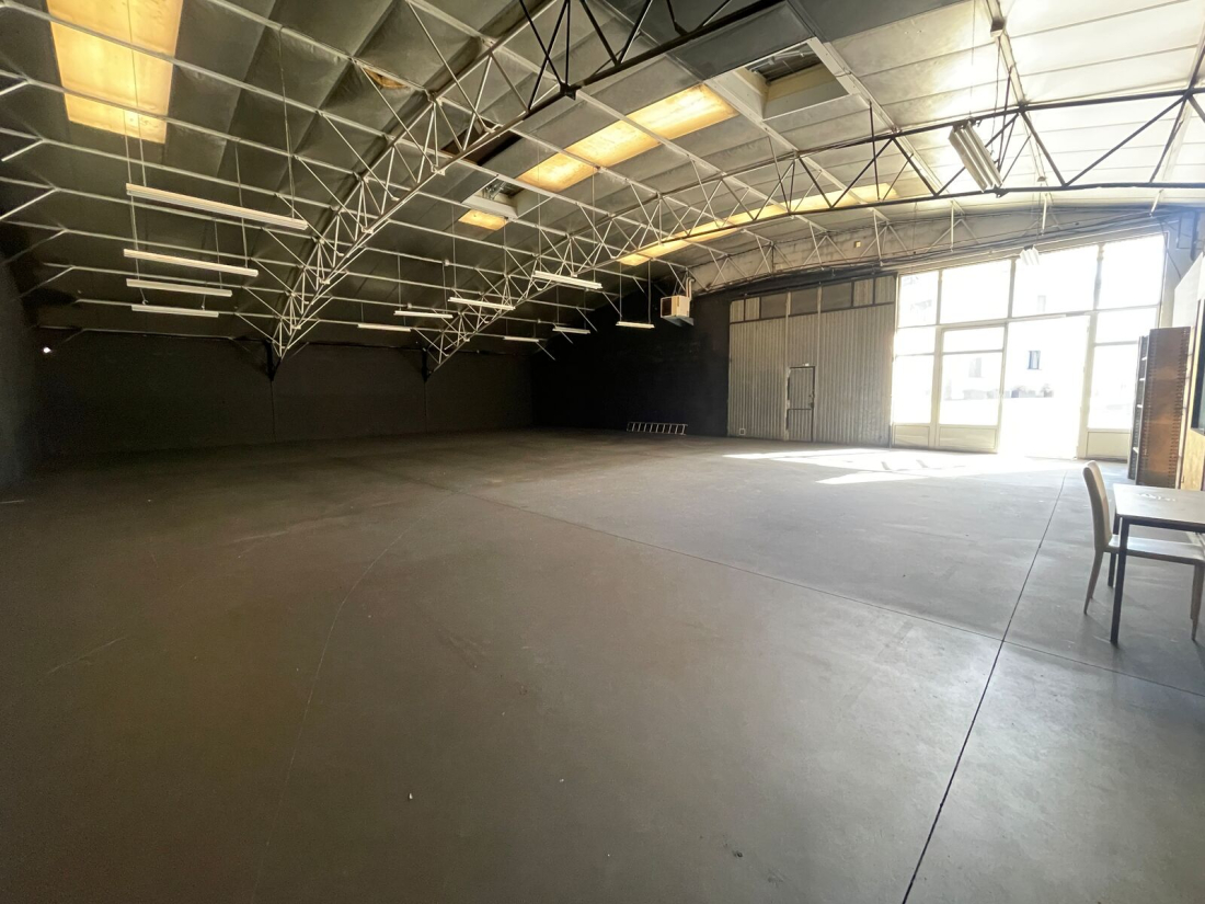 Photo 2 – location entrepôts / activités	NANTES (44000)