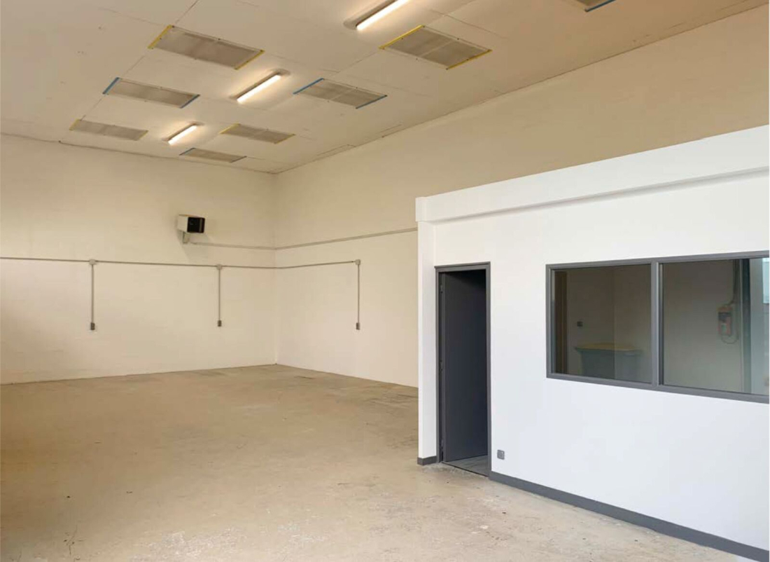 Photo 2 – location entrepôts / activités	LA CHAPELLE SUR ERDRE (44240)