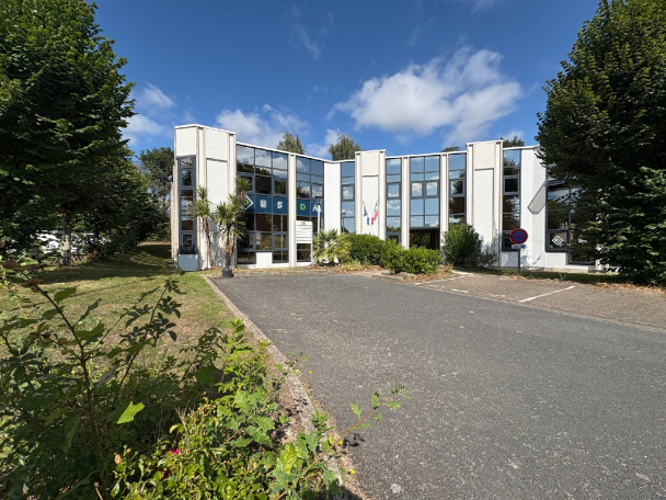 Photo 1 – location bureaux	NANTES (44300)